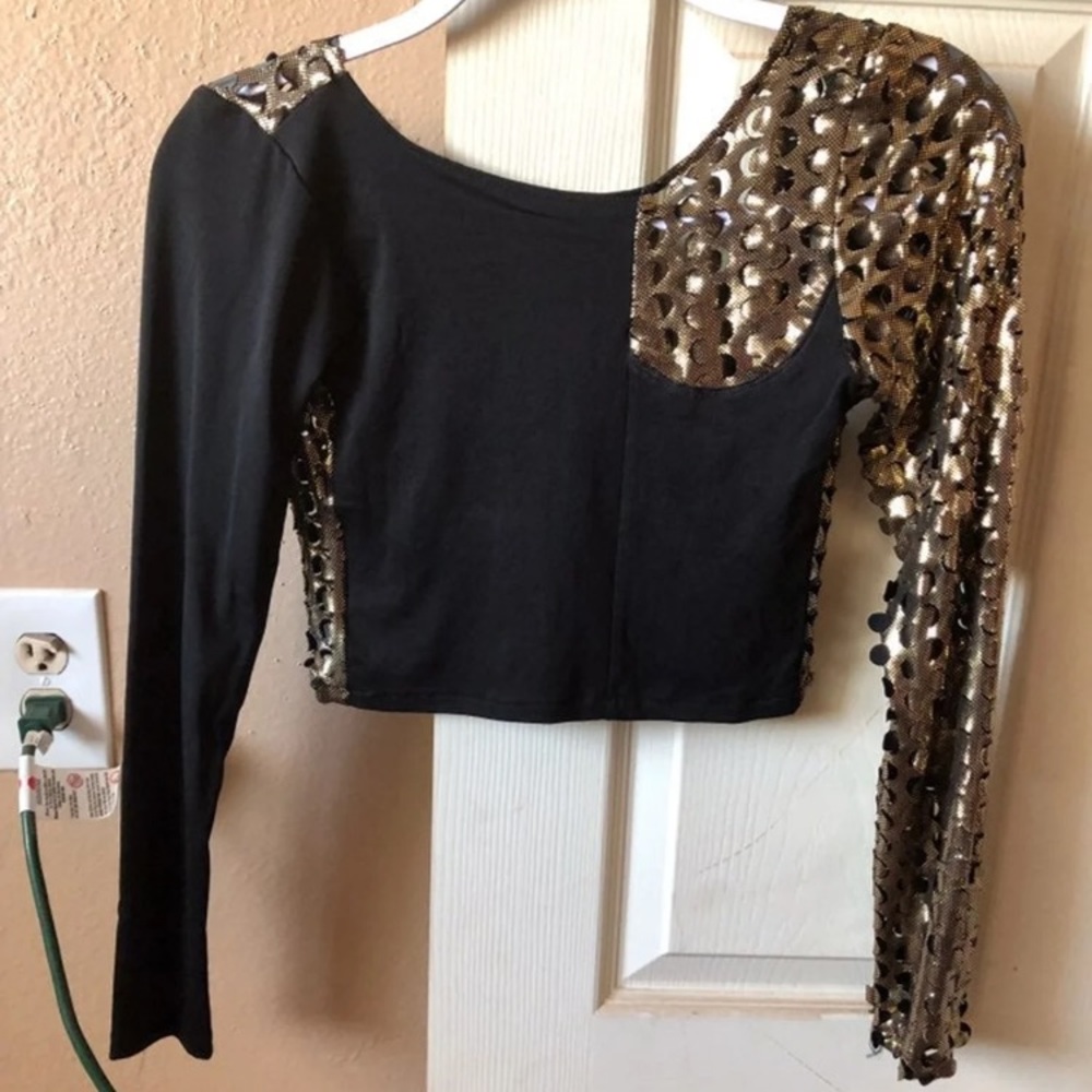 Crop top and bottoms